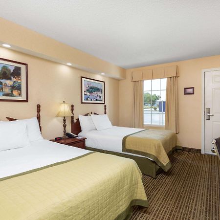Baymont By Wyndham Easley/Greenville Экстерьер фото