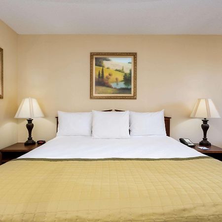 Baymont By Wyndham Easley/Greenville Экстерьер фото