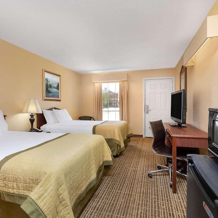 Baymont By Wyndham Easley/Greenville Экстерьер фото