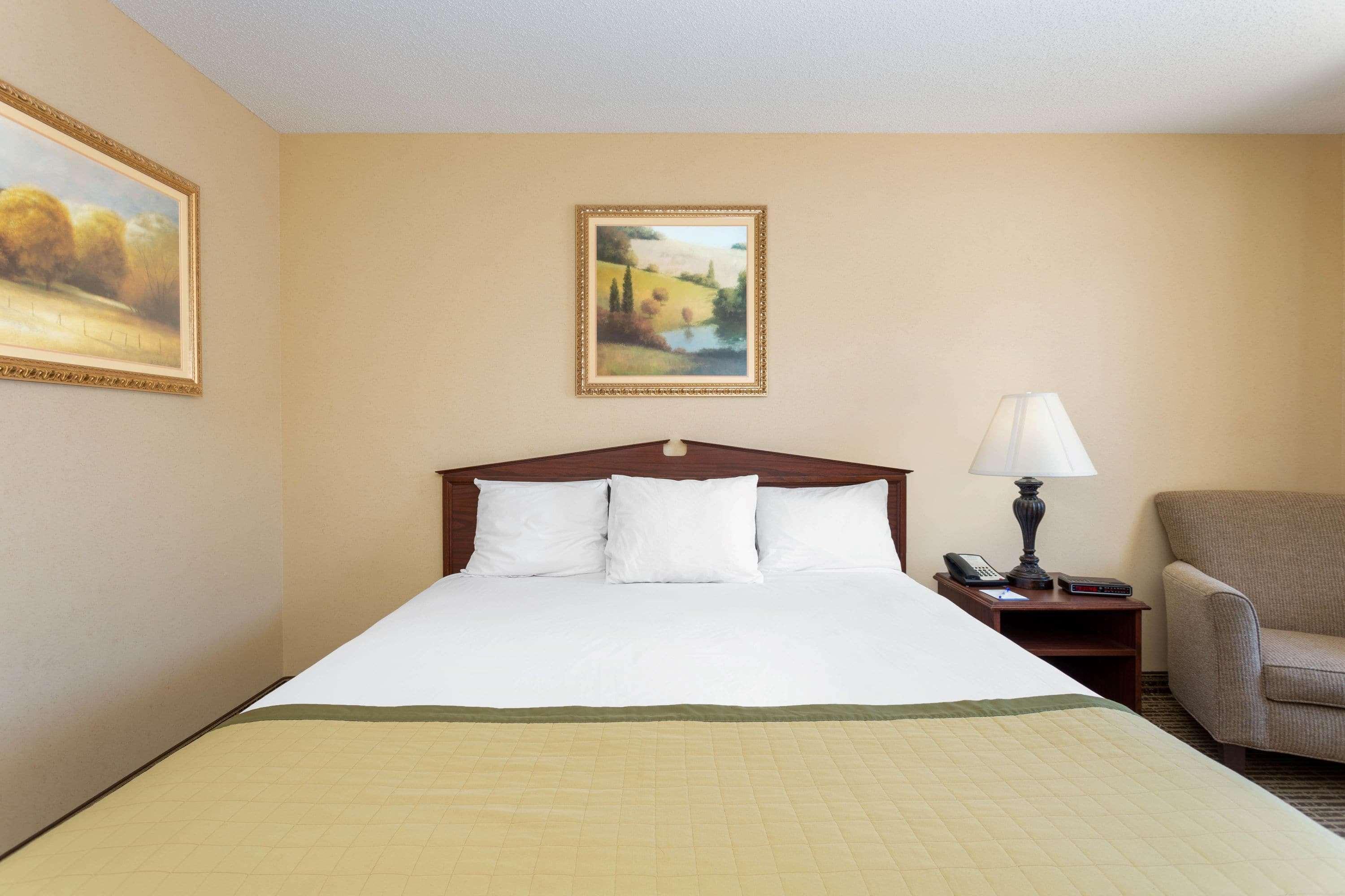 Baymont By Wyndham Easley/Greenville Экстерьер фото