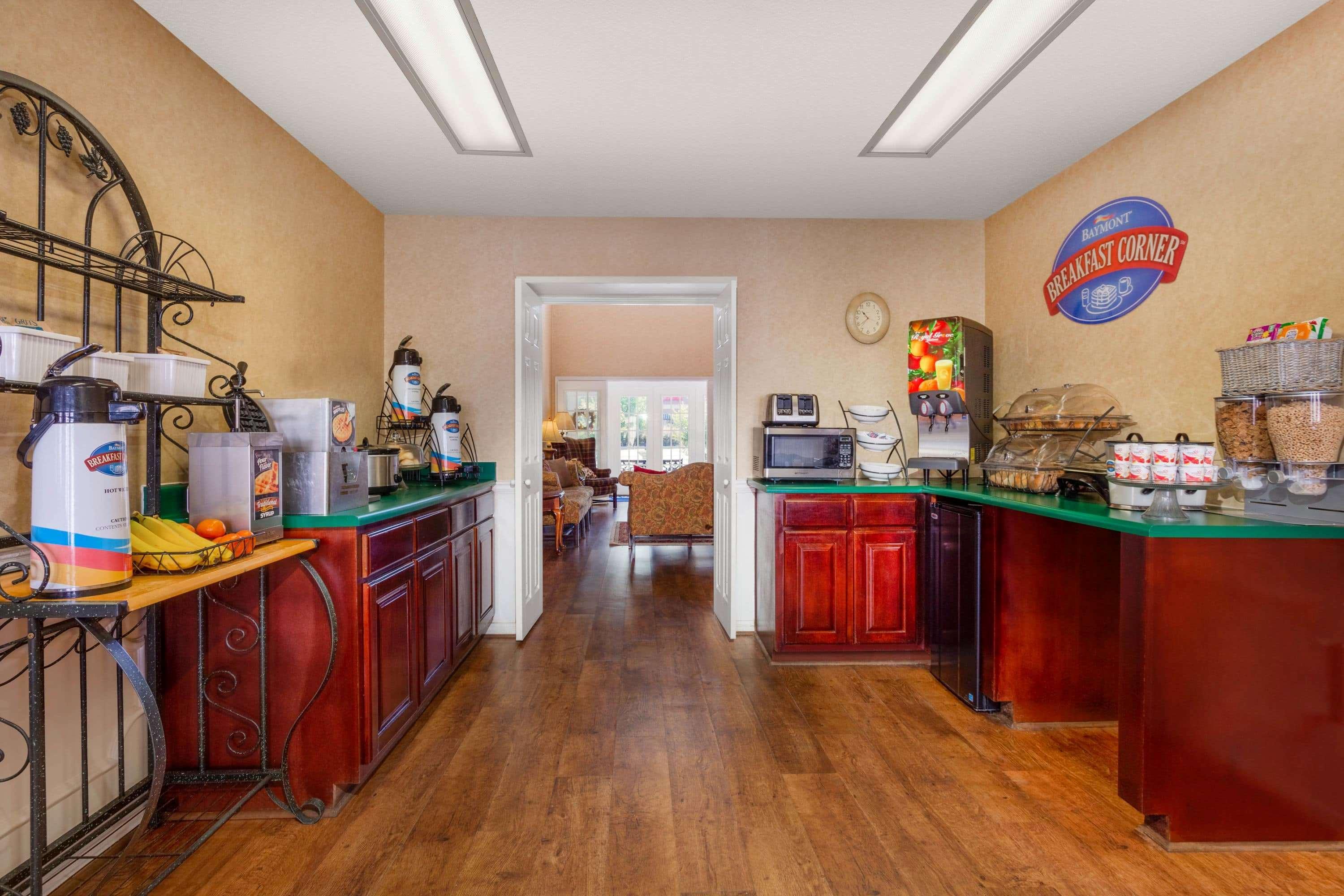 Baymont By Wyndham Easley/Greenville Экстерьер фото